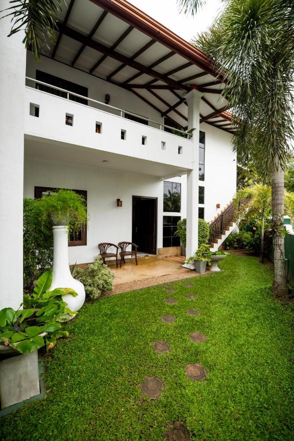Shakuna Villa Hikkaduwa Bagian luar foto